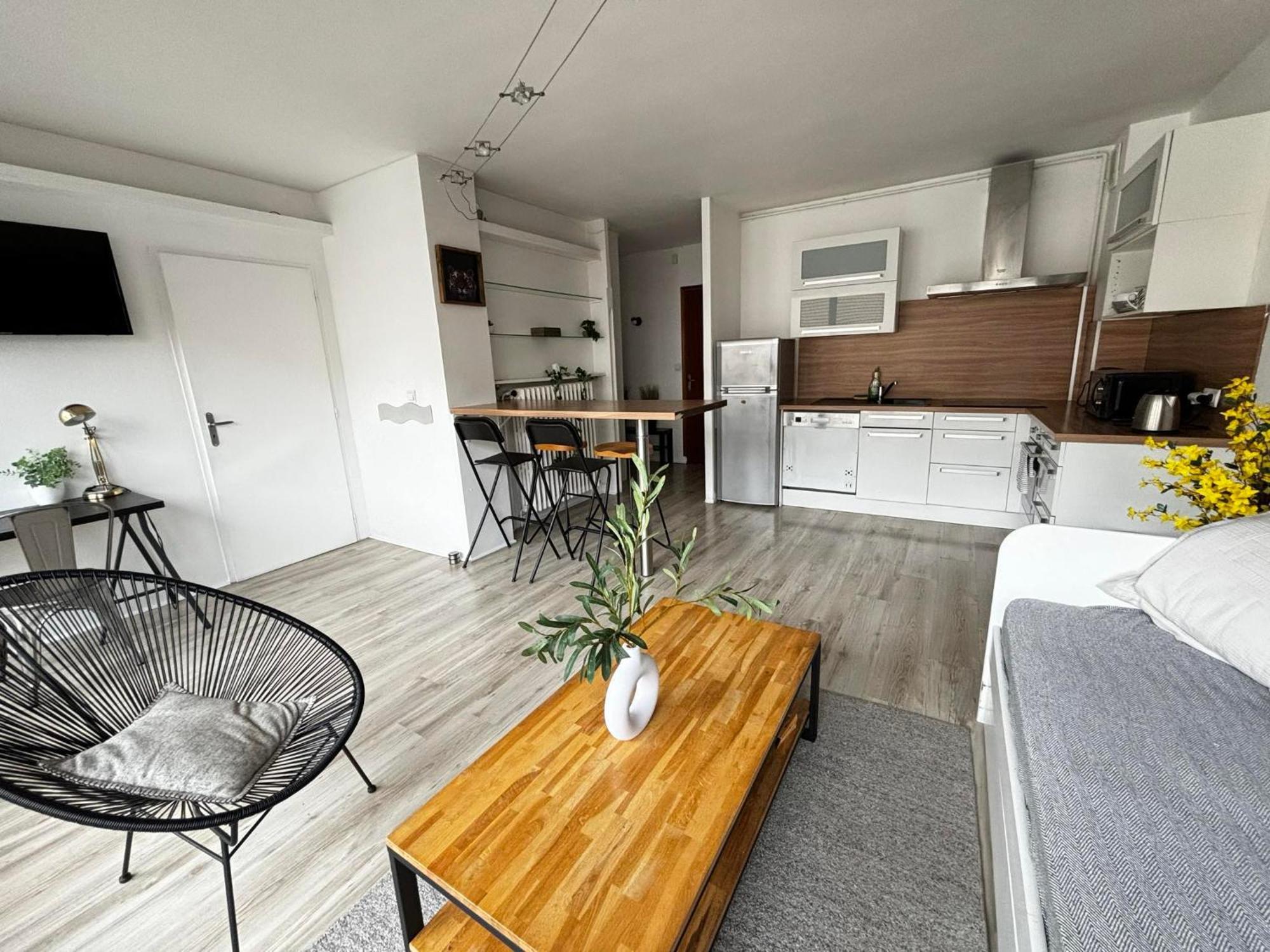 Appartement Hypercentre A 2 Min Du Lac Annecy Kültér fotó